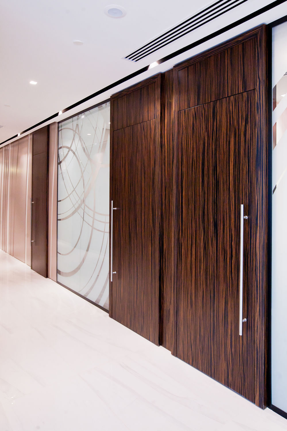 Photo Exclusive doors