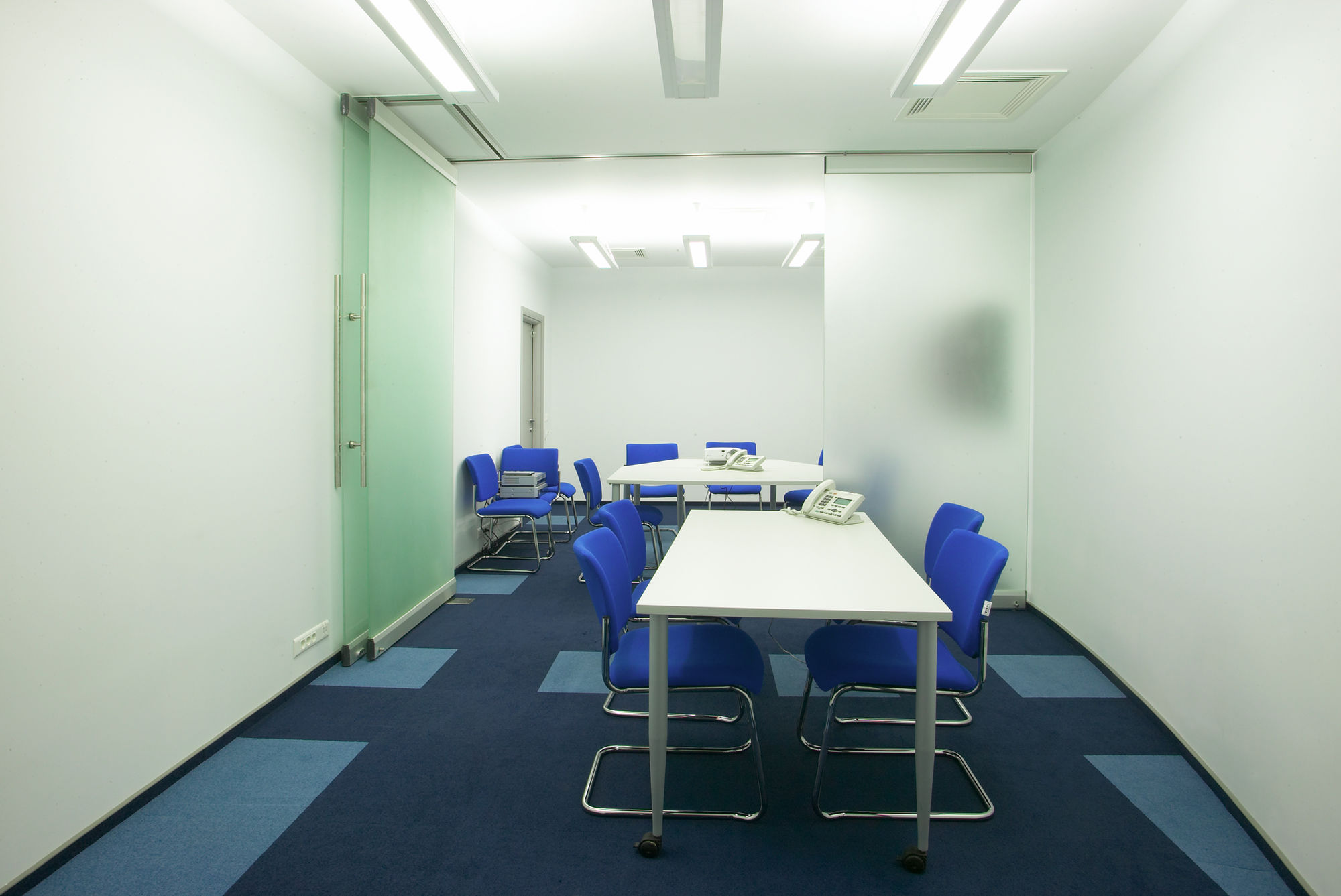 Photo All-glass sliding partitions NAYADA Hufcor G3000