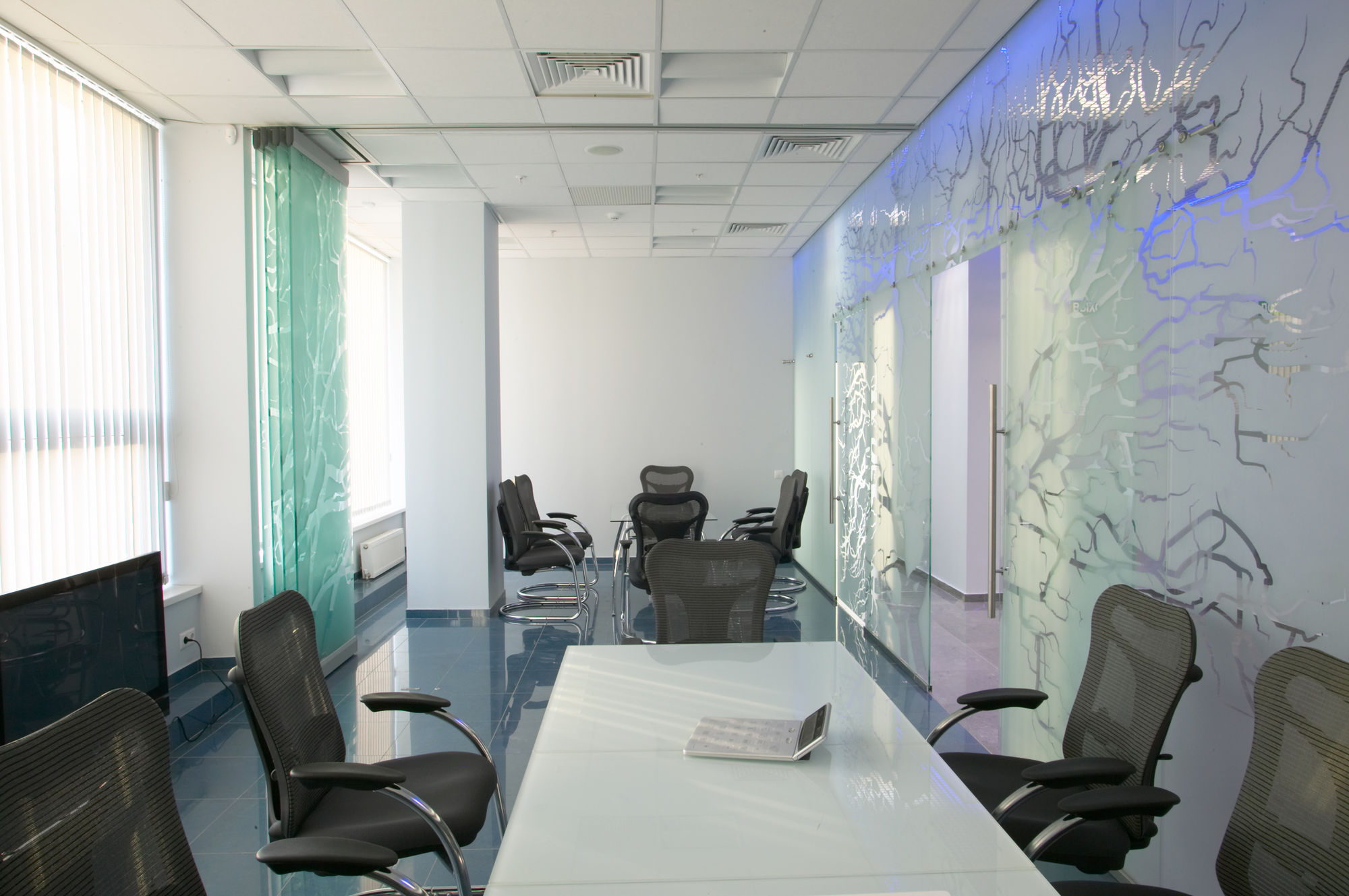 Photo All-glass sliding partitions NAYADA Hufcor G3000