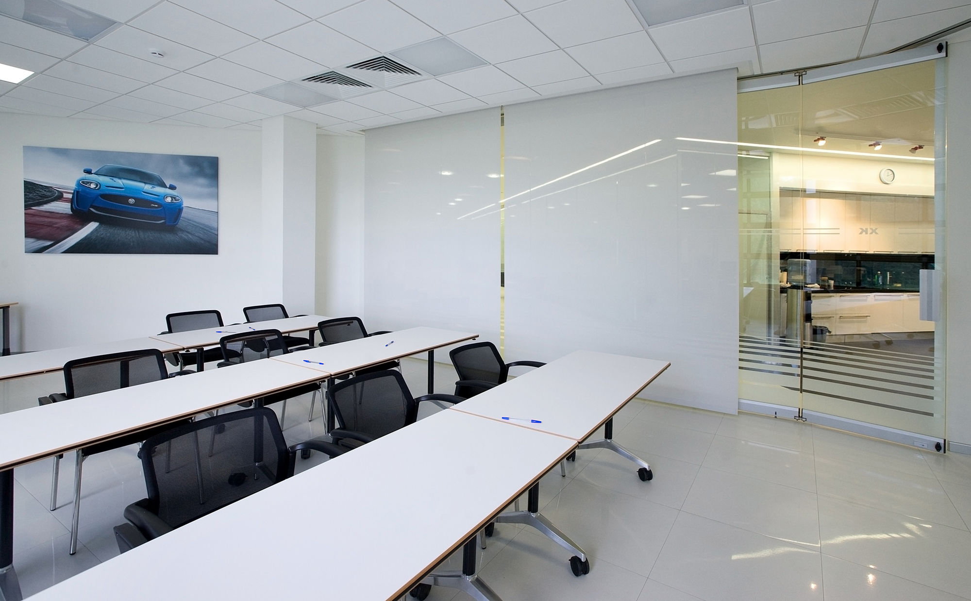 Photo All-glass sliding partitions NAYADA Hufcor G3000