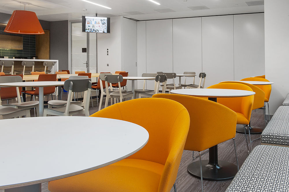 Photo Deaf sliding partitions NAYADA Hufcor