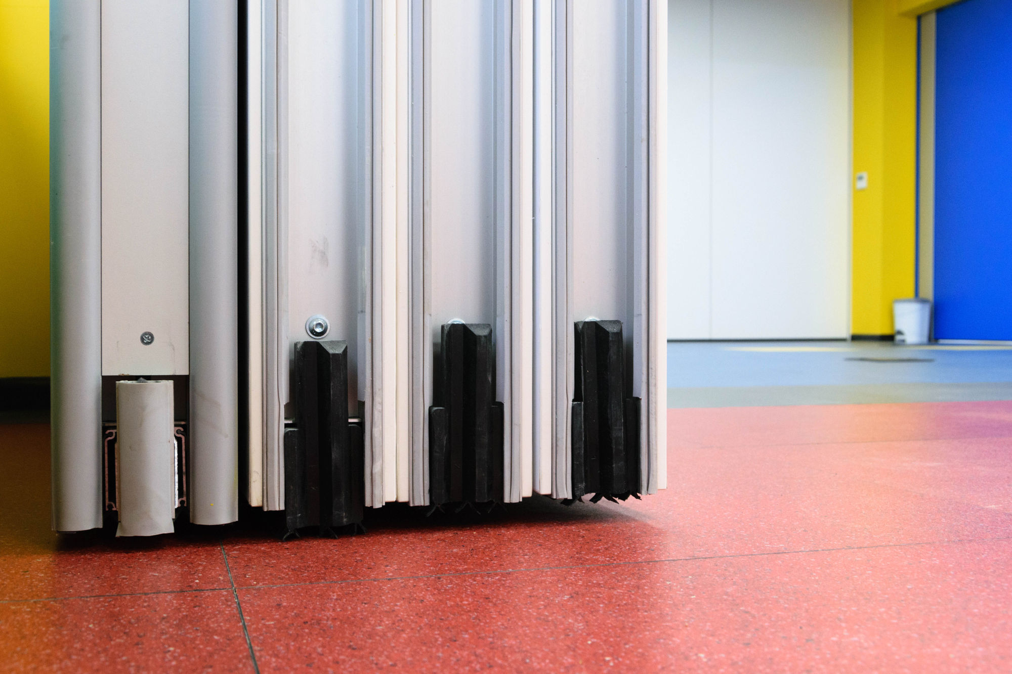 Photo Deaf sliding partitions NAYADA Hufcor