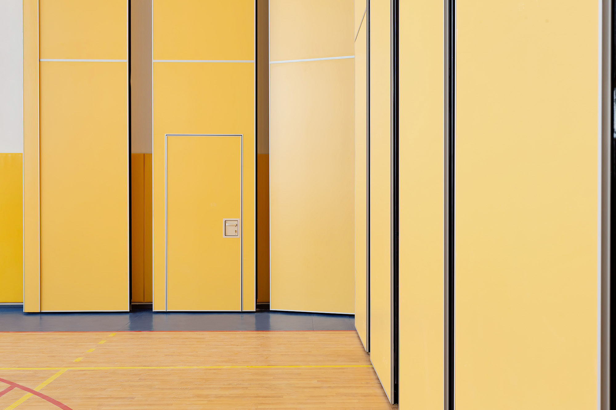 Photo Deaf sliding partitions NAYADA Hufcor