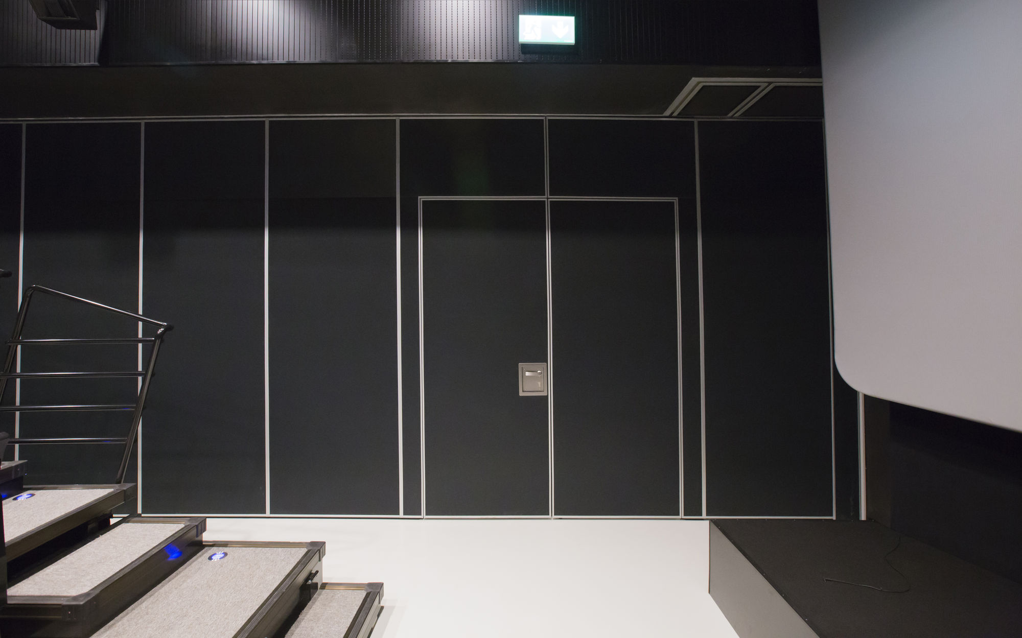 Photo Deaf sliding partitions NAYADA Hufcor