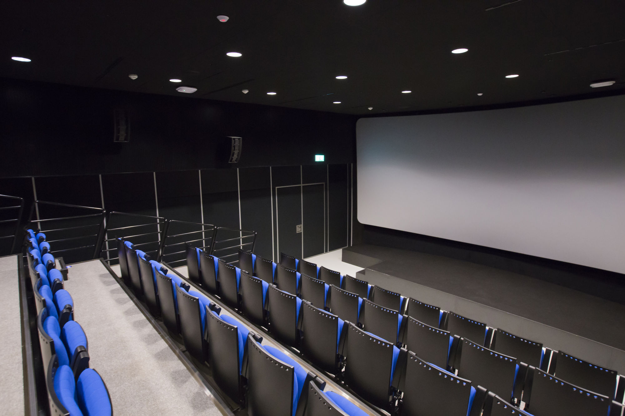 Photo Deaf sliding partitions NAYADA Hufcor