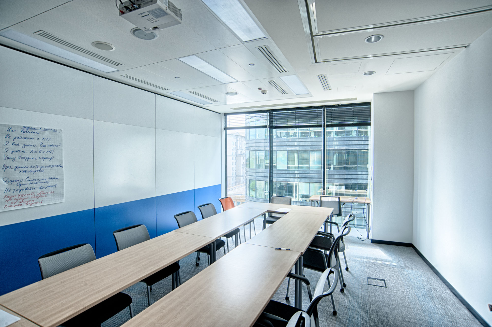 Photo Deaf sliding partitions NAYADA Hufcor