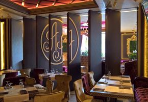 Operable partitions in project Restaurant 